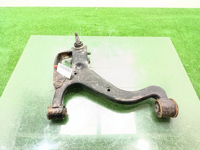 Wahacz zawieszenia przedniego dolny lewy LR075995 LAND ROVER