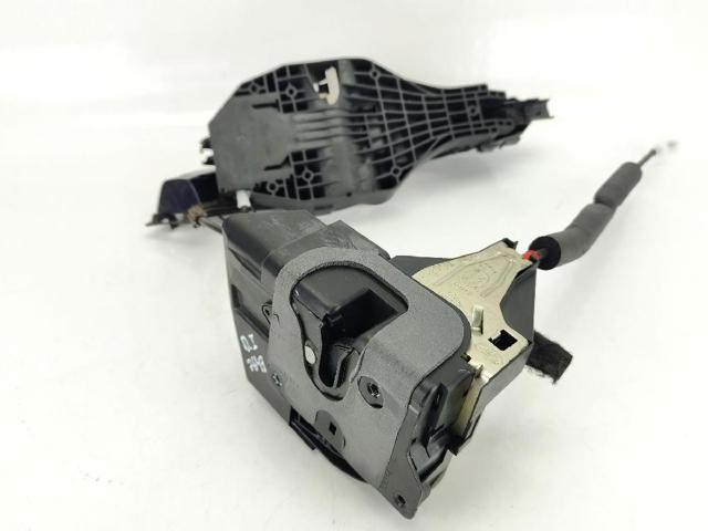 Zamek drzwi przednich lewych LR078732 LAND ROVER