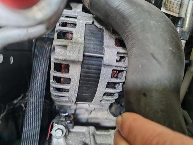 Alternator LR079255 LAND ROVER