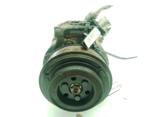 LR112585 Land Rover