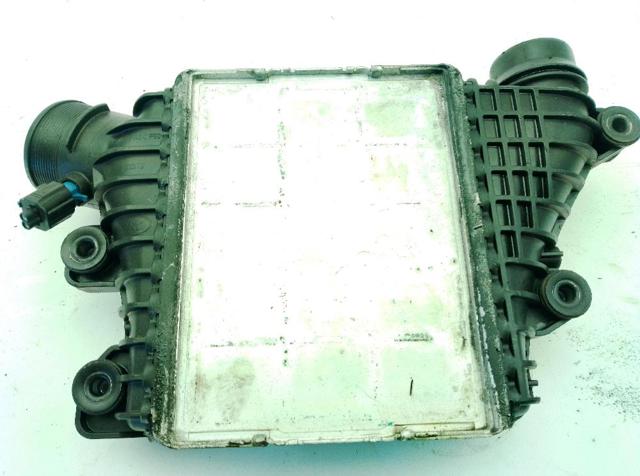 Chłodnica intercoolera LR139043 LAND ROVER
