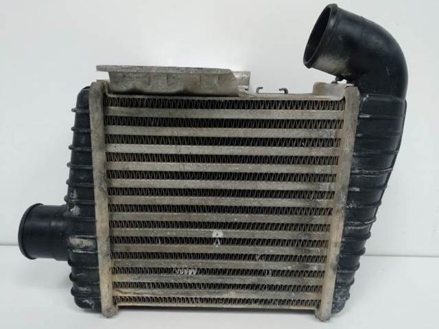 Chłodnica intercoolera M2827027000 HYUNDAI