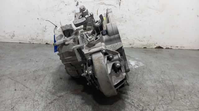 Mechaniczna skrzynia biegów w komplecie Opel Mokka 1 J13