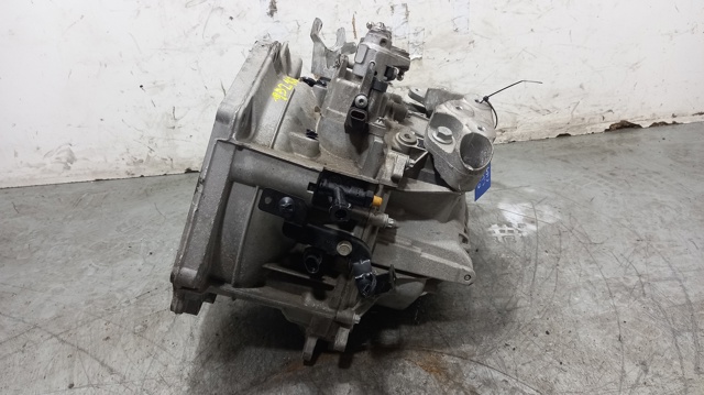 Mechaniczna skrzynia biegów w komplecie Opel Mokka 1 J13