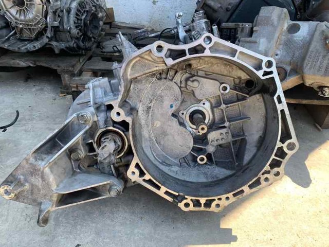 Mechaniczna skrzynia biegów w komplecie M320MDE OPEL