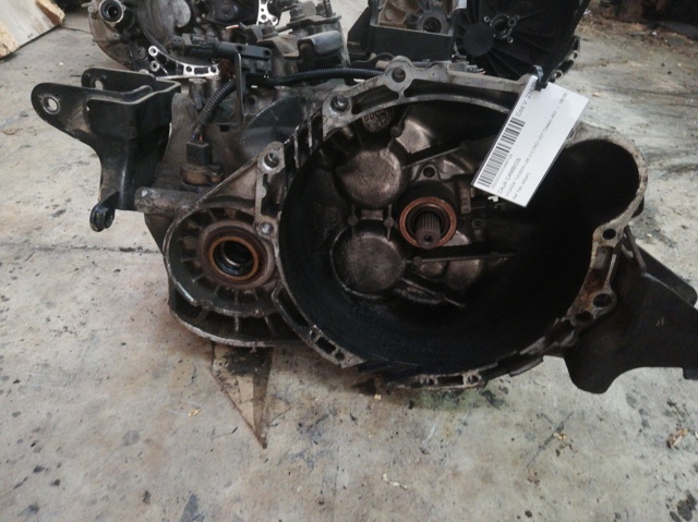 Mechaniczna skrzynia biegów w komplecie M5GF2 HYUNDAI