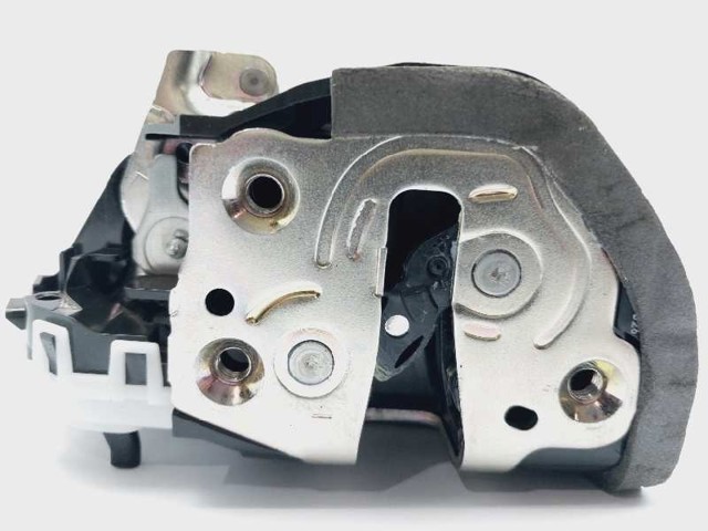 Zamek drzwi tylnych lewych M7314480 TOYOTA