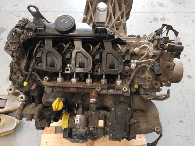 Silnik w komplecie Renault Trafic 2 FL