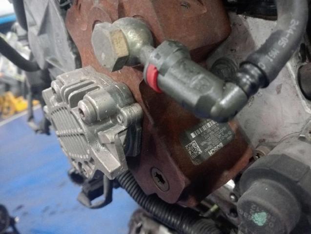 Głowica cylindrów Renault Vel Satis BJ0