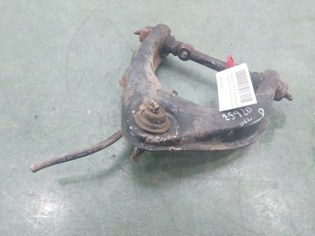 Wahacz zawieszenia przedniego prawy górny MB109631A MITSUBISHI