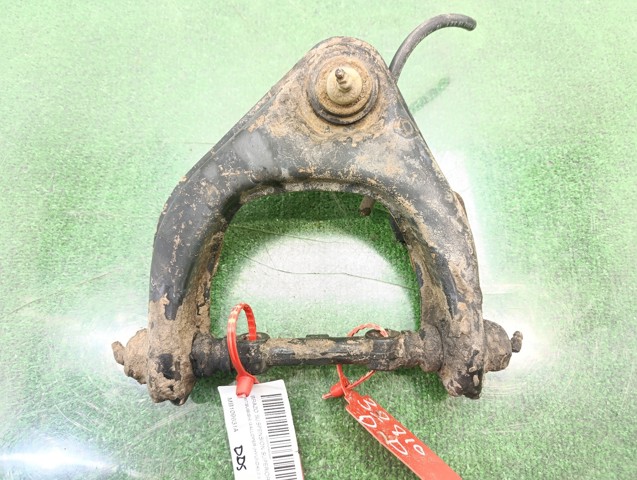 Wahacz zawieszenia przedniego prawy górny MB109631A HYUNDAI
