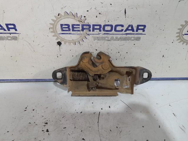 Zamek maski do Mitsubishi Pajero L04G, L14G