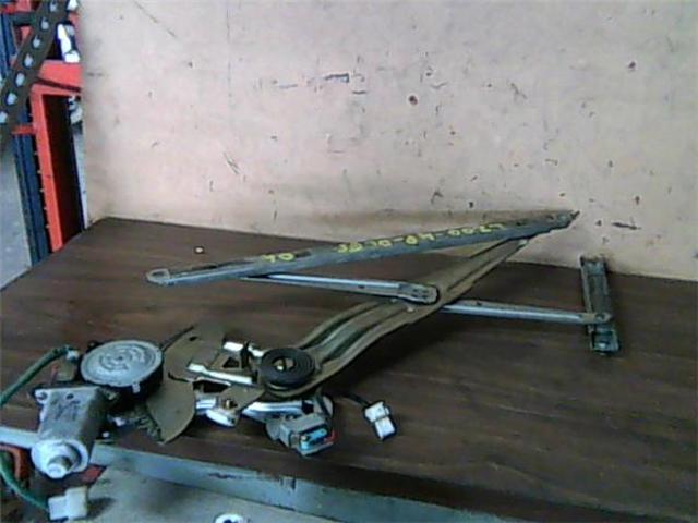 Kupić Mechanizm podnoszenia szyby drzwi przednich lewych Mitsubishi L 200  K4T w dobrej cenie