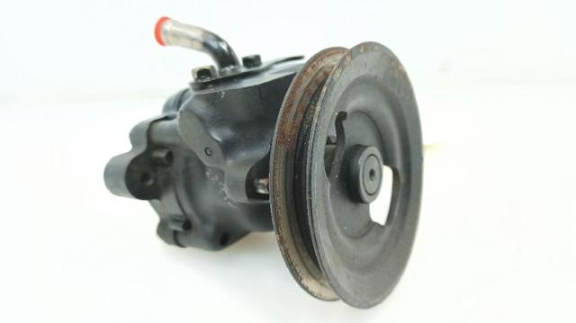 Pompa wspomagania hydraulicznego kierownicy Mitsubishi Pajero 1 L04G, L14G