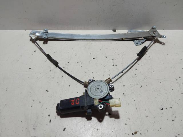 Mechanizm podnoszenia szyby drzwi przednich prawych MB517476 MITSUBISHI