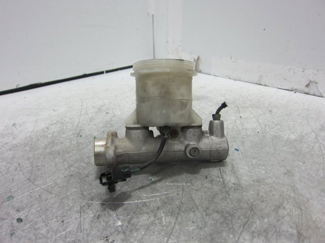 Główny cylinder hamulców MB618717 MITSUBISHI