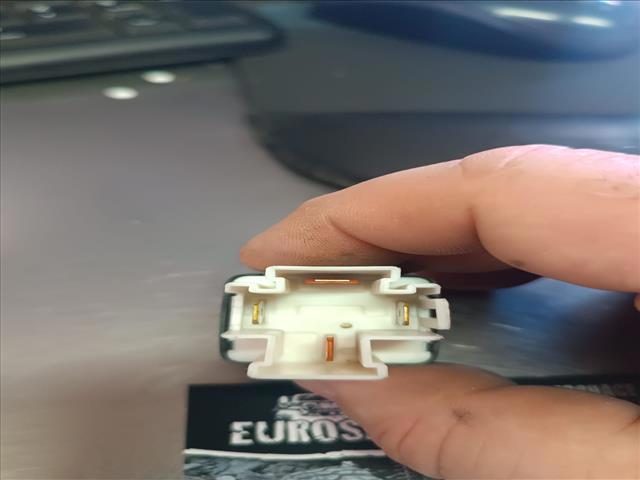 Przekaźnik kierunkowskazów Hyundai Accent 4 RB