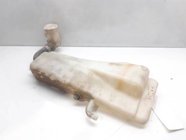 Zbiorniczek spryskiwacza szyb MB683930 MITSUBISHI