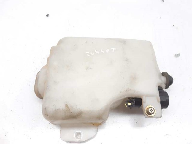 Zbiorniczek spryskiwacza szyb MB683930 MITSUBISHI