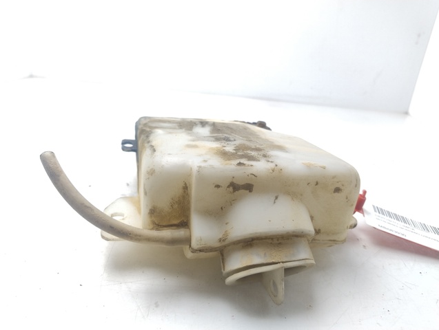 Zbiorniczek spryskiwacza szyb MB683930 MITSUBISHI