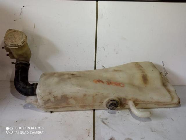 Zbiorniczek spryskiwacza szyb MB683930 MITSUBISHI