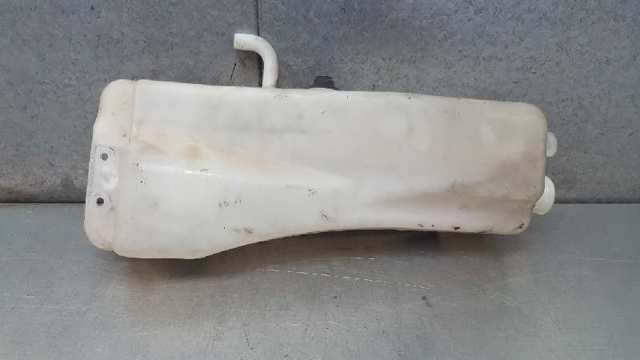 Zbiorniczek spryskiwacza szyb MB683930 MITSUBISHI