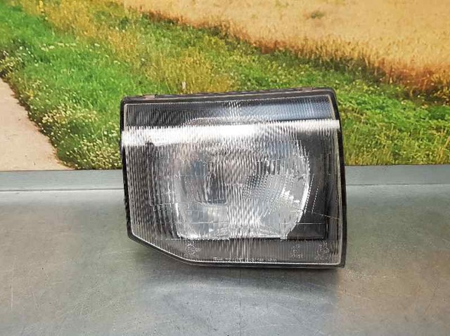 Reflektor prawy MB831072 MITSUBISHI