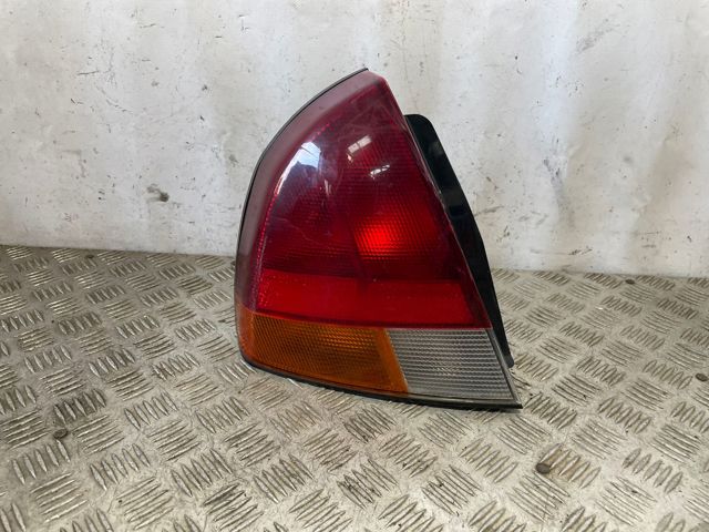 Lampa zespolona tylna lewa zewnętrzna MB944543 Mitsubishi