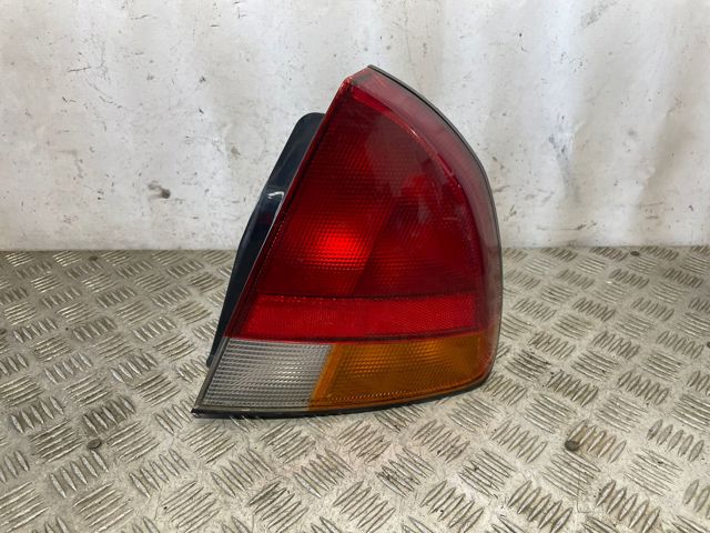 Lampa zespolona tylna lewa zewnętrzna MB944543 Mitsubishi