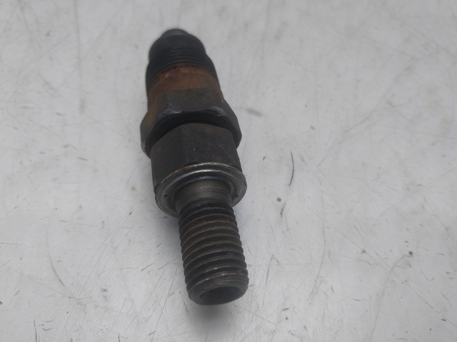 Wtryskiwacz paliwa MD196607 MITSUBISHI