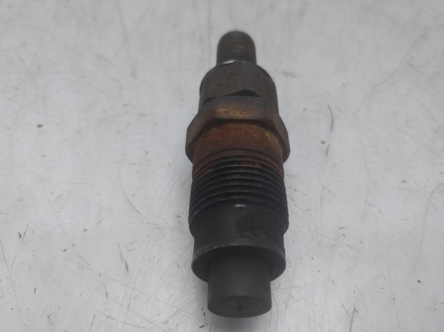 Wtryskiwacz paliwa MD196607 MITSUBISHI