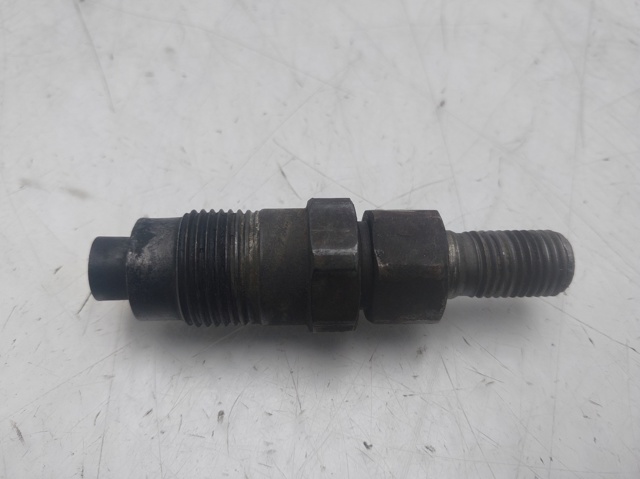 Wtryskiwacz paliwa MD196607 MITSUBISHI