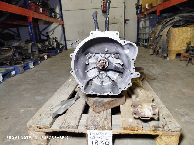 Mechaniczna skrzynia biegów w komplecie ME507400 MITSUBISHI