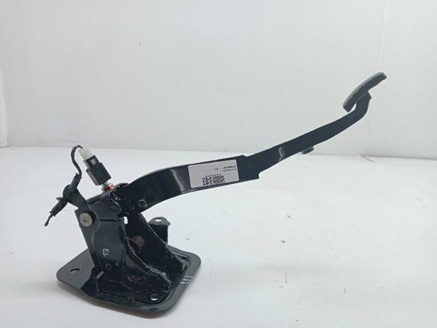 Pedał sprzęgła Mitsubishi Outlander CWW