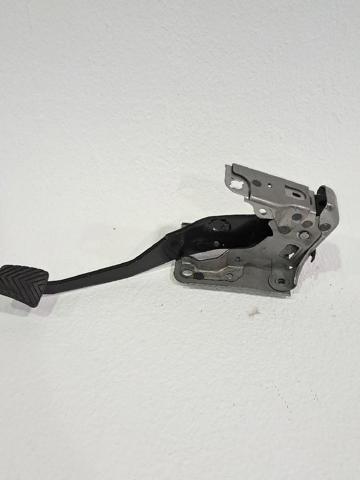 Pedał sprzęgła Mitsubishi Outlander CWW