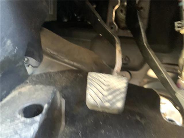 Pedał sprzęgła Mitsubishi Outlander CWW