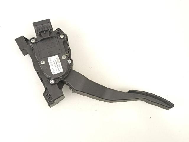 Pedał przyspieszenia (gazu) Mitsubishi Colt 6 Z3A