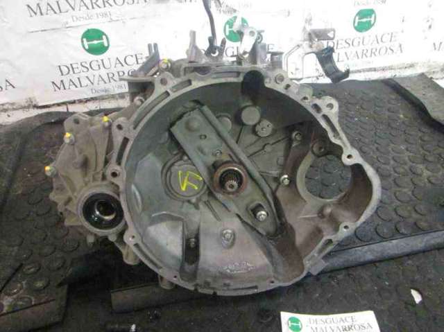 Mechaniczna skrzynia biegów w komplecie MN130193 MITSUBISHI