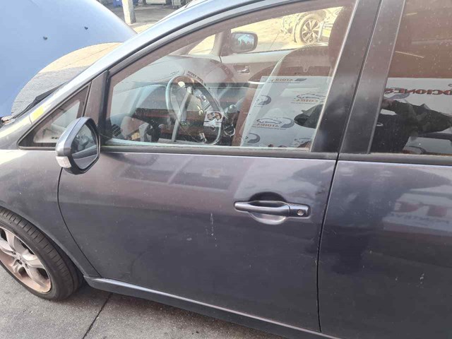  Mitsubishi Grandis  (2004-2010)