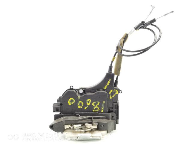 Zamek drzwi przednich lewych MN167831 MITSUBISHI