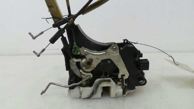 Zamek drzwi przednich lewych MN167831 MITSUBISHI