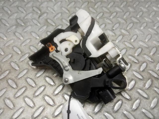Zamek drzwi przednich prawych MN167832 MITSUBISHI