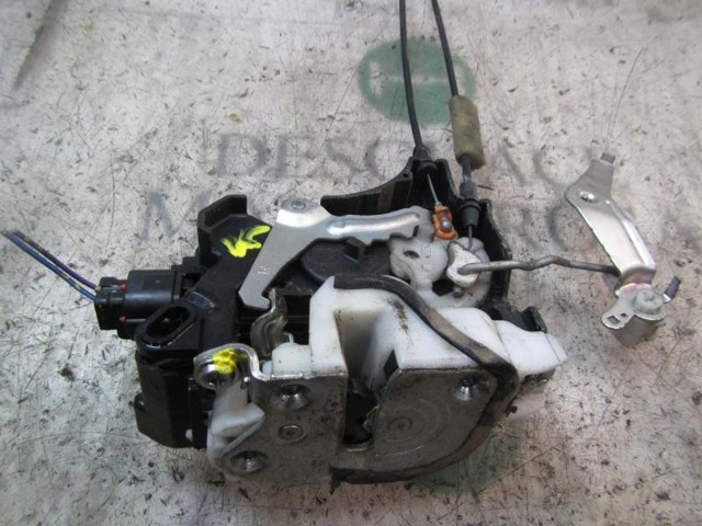 Zamek drzwi przednich prawych MN167832 MITSUBISHI