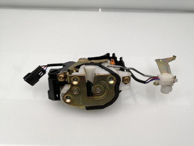 Zamek drzwi przednich prawych MN167832 MITSUBISHI