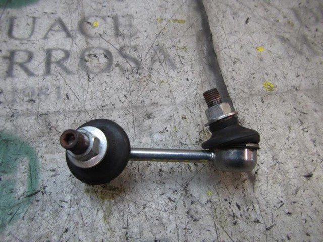 Łącznik stabilizatora tylnego MN184194 MITSUBISHI