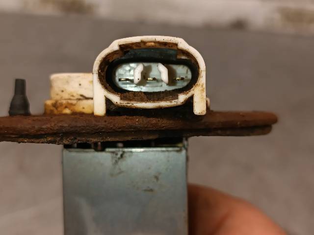 Czujnik poziomu paliwa w zbiorniku Mitsubishi L 200 3 K60, K70