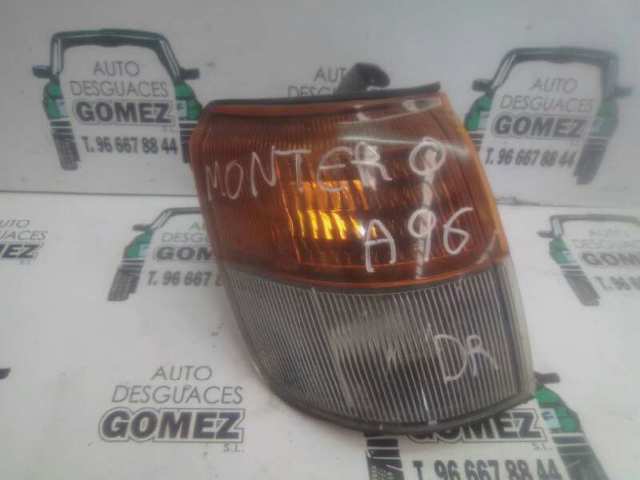 Lampa pozycyjna (kierunkowskaz) prawa MR124958 MITSUBISHI