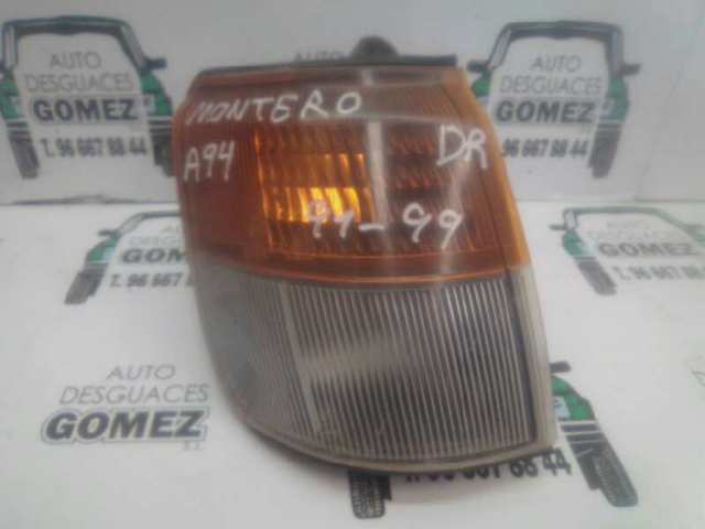 Lampa pozycyjna (kierunkowskaz) prawa MR124958 MITSUBISHI