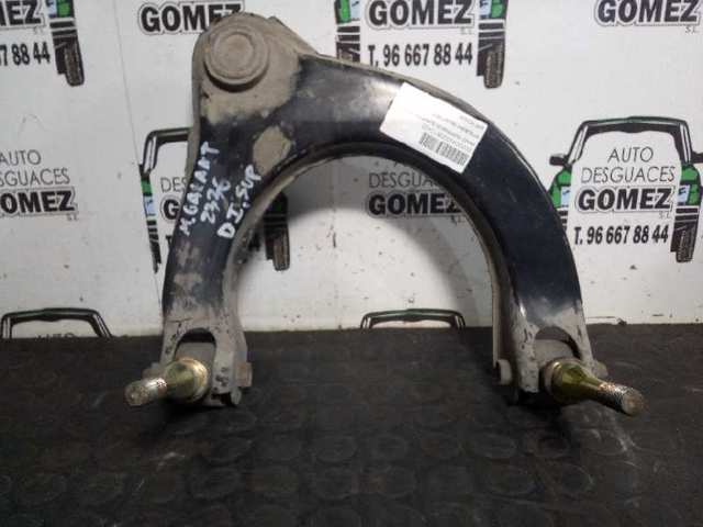 Wahacz zawieszenia przedniego prawy górny MR162804 MITSUBISHI