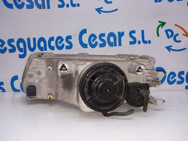 Reflektor prawy Mitsubishi Carisma DA